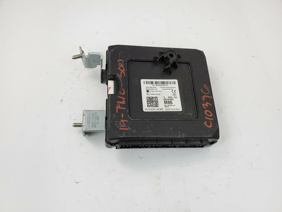 2019 Hyundai Tucson  Body Comfort Control Module BCM 116RA-003146 OEM - Image 3 of 4