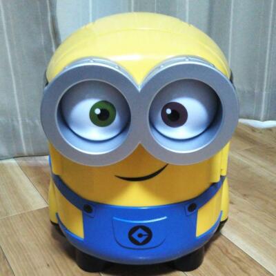 ミニオンズミニ冷蔵庫(非売品) Minions Mini Fridge Portable Cooler Warmer Not For Sale Limited