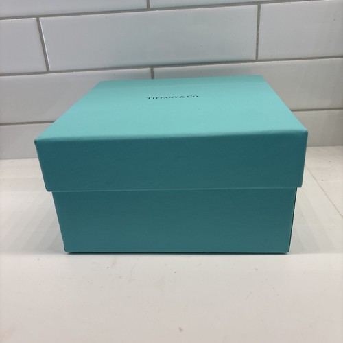 Tiffany & Co EMPTY Gift Box Packaging with Lid - Tiffany Blue 6¼ X 6¼X 3½ - Picture 2 of 10