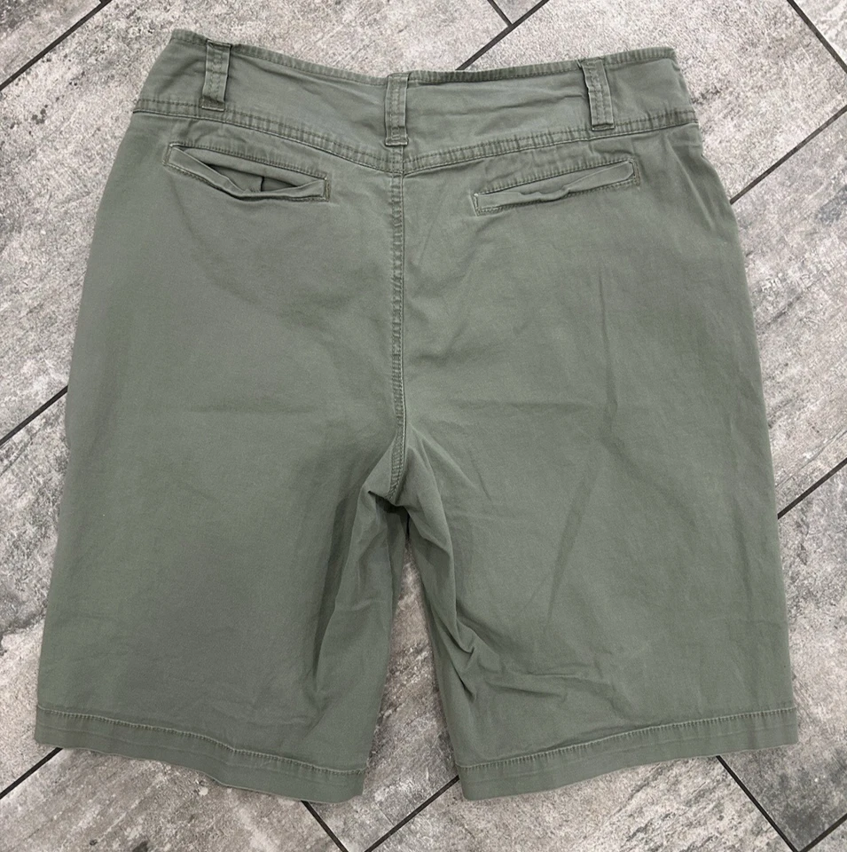 Mountain Lake Womans Green Utility Cargo Shorts Size 6 Hiking Outdoor Y2K Grunge - Image 2 of 4