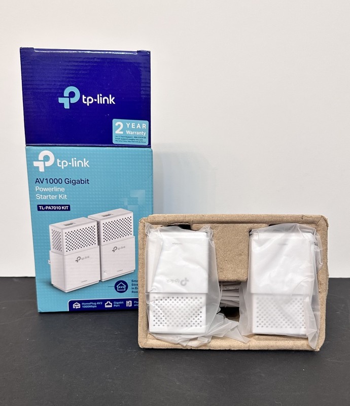 TP-Link AV1000 Gigabit Powerline Starter Kit (TL-PA7010) W/ 2 Ethernet Cables