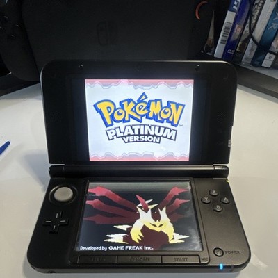 Nintendo 3DS XL  Magic /Black  w/ Stylus, 32GB, Charger, Case 