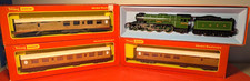 Hornby Flying Scotsman Class A3 Train + 3 x LNER Teak Coaches - OO GAUGE