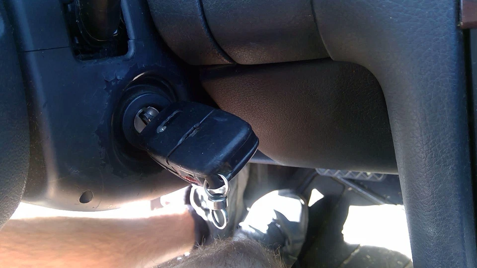 1998 - 2004 年奥迪 A6 点火开关组件带钥匙完整电气 Oem — 第 3/4 张图片