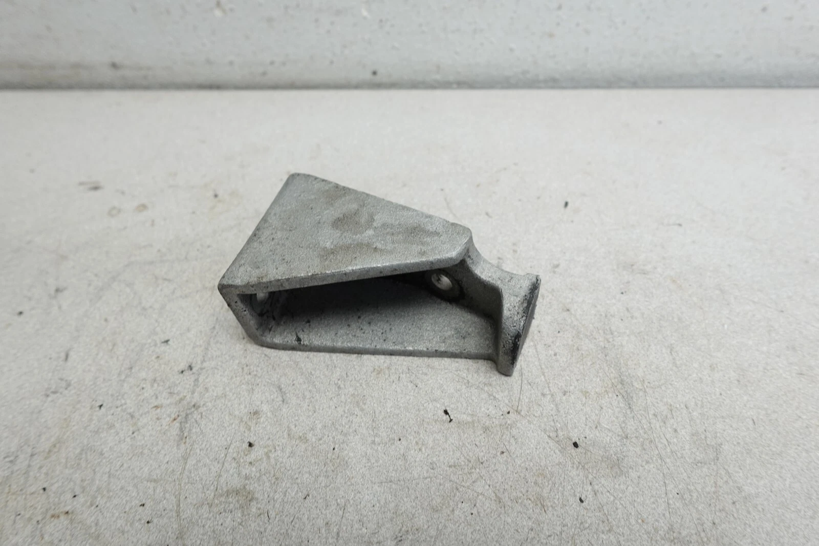 1999 Z 570 Arctic Cat OEM Left Rear Engine Motor Mount Support Bracket Brace