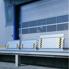 Klappbare Laderampe, bis 1.500 x 785 mm (BxT), verschiebbar &Uuml;berfahrbr&uuml;cke
