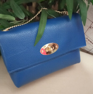 Mini Tasche Clutch Hand und Umhängetasche Kette Gold Damen Mädchen Echtleder Schwarz Blau