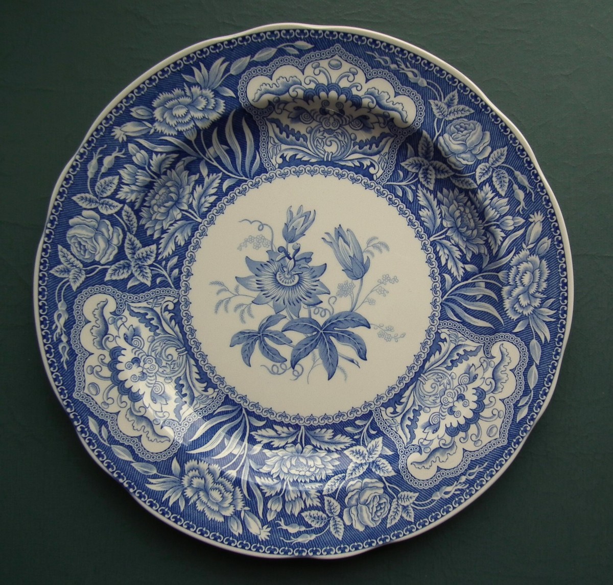 Spode Blue Room Collection FLORAL Regency Series dinner plate white flowers