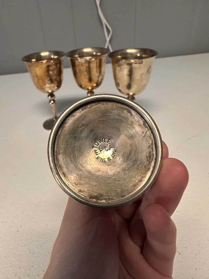 Juego de 4 Toallas Plato Plata Copa Vino/Agua E.P.C.A Hecho en España Foto 4 de 4