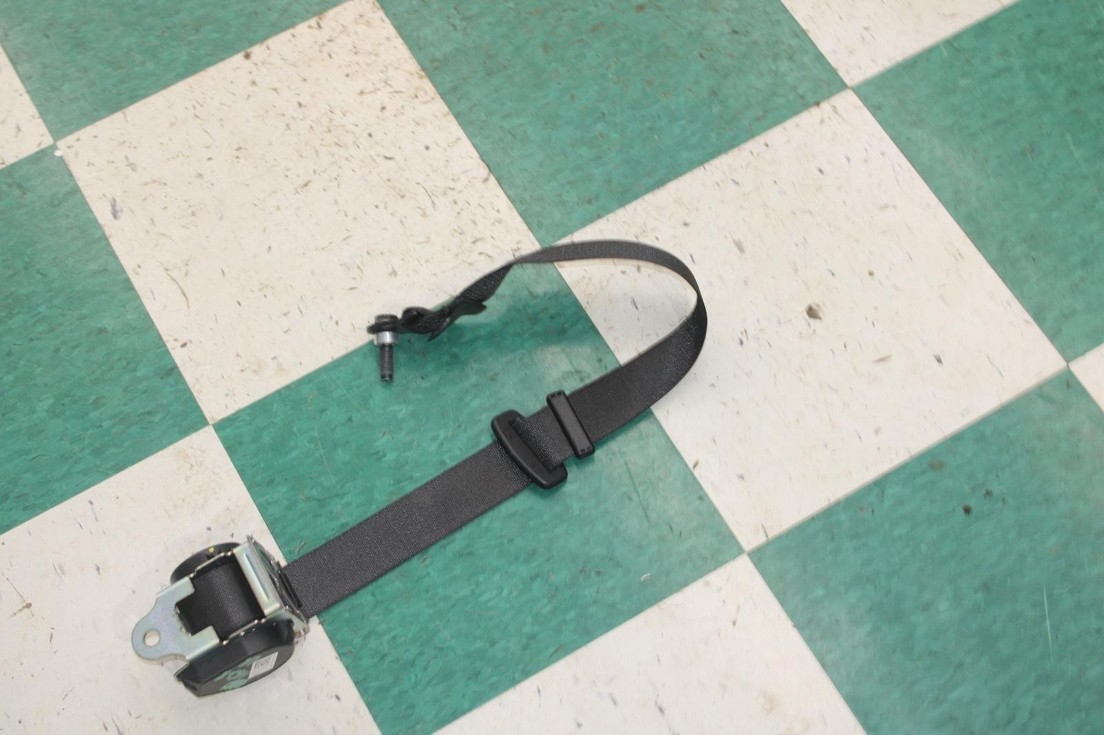 14-20 MASERATI GHIBLI Rear Driver Left LR Side Seat Belt Retractor OEM Unit OE