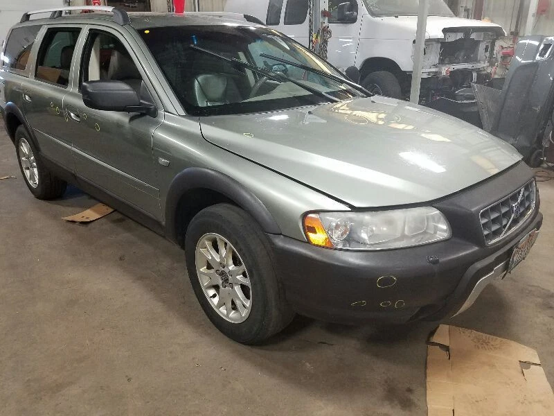 Estação de para-lama direita do passageiro Wgn Xc compatível com 01-06 VOLVO 70 SERIES 291492 - Imagem 2 de 4