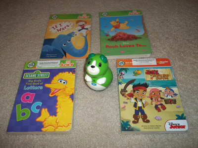 LeapFrog Tag Junior Reading System Green/White Tag Jr & 4 Books
