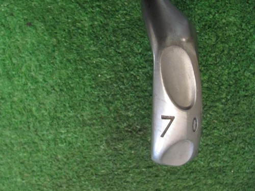 TOMMY ARMOUR Ti-100 TITANIUM 7 IRON, ARMOUR Ti-100 REGULAR FLEX GRAPHITE SHAFT - Picture 2 of 16