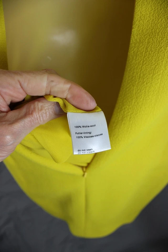 Akris Women's Yellow 100% Wool Round Neck Sleeveless Lined Dress Size 6 - Image 4 of 4