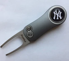 New York NY Yankees Pitchfix Switchblade 2.0 Golf Divot Tool with Ball Marker 