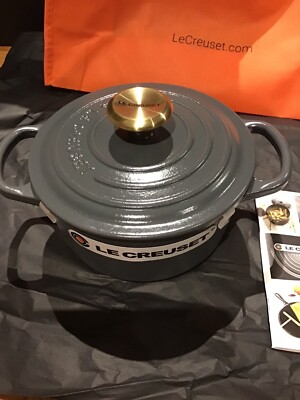 Le Creuset 1.5qt 16cm Graphite signature round dutch oven gold