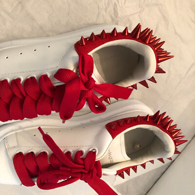 ゆき 「プロフ必読」✨美品✨Alexander McQueen Red ALEXANDER MCQUEEN STUD SNEAKERS IN RED | Platinum