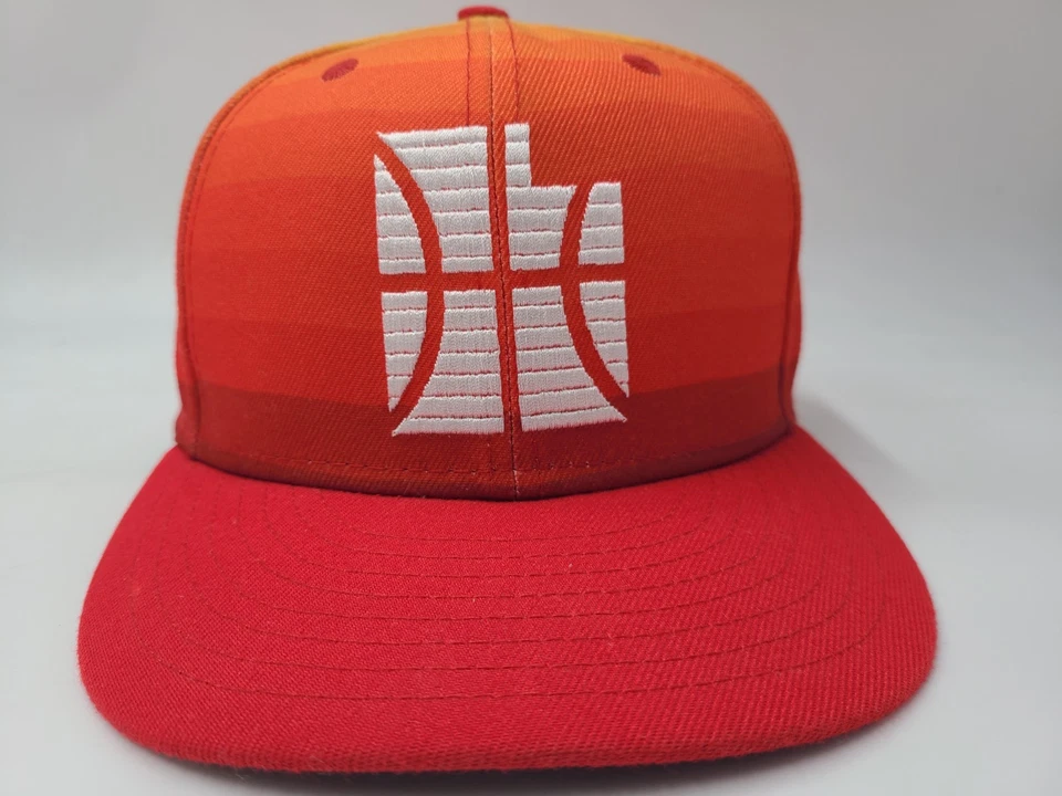 Gorra Utah Jazz City Edition New Era 59Fifty ajustada 7 5/8 para hombre NBA naranja roja Foto 2 de 4