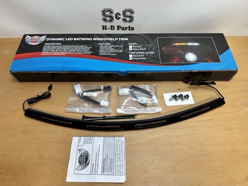 Guarnizione Parabrezza LED Personalizzata Dynamics per Harley-Davidson Touring CD-WT2-SEQ-01-B - Foto 3 di 4