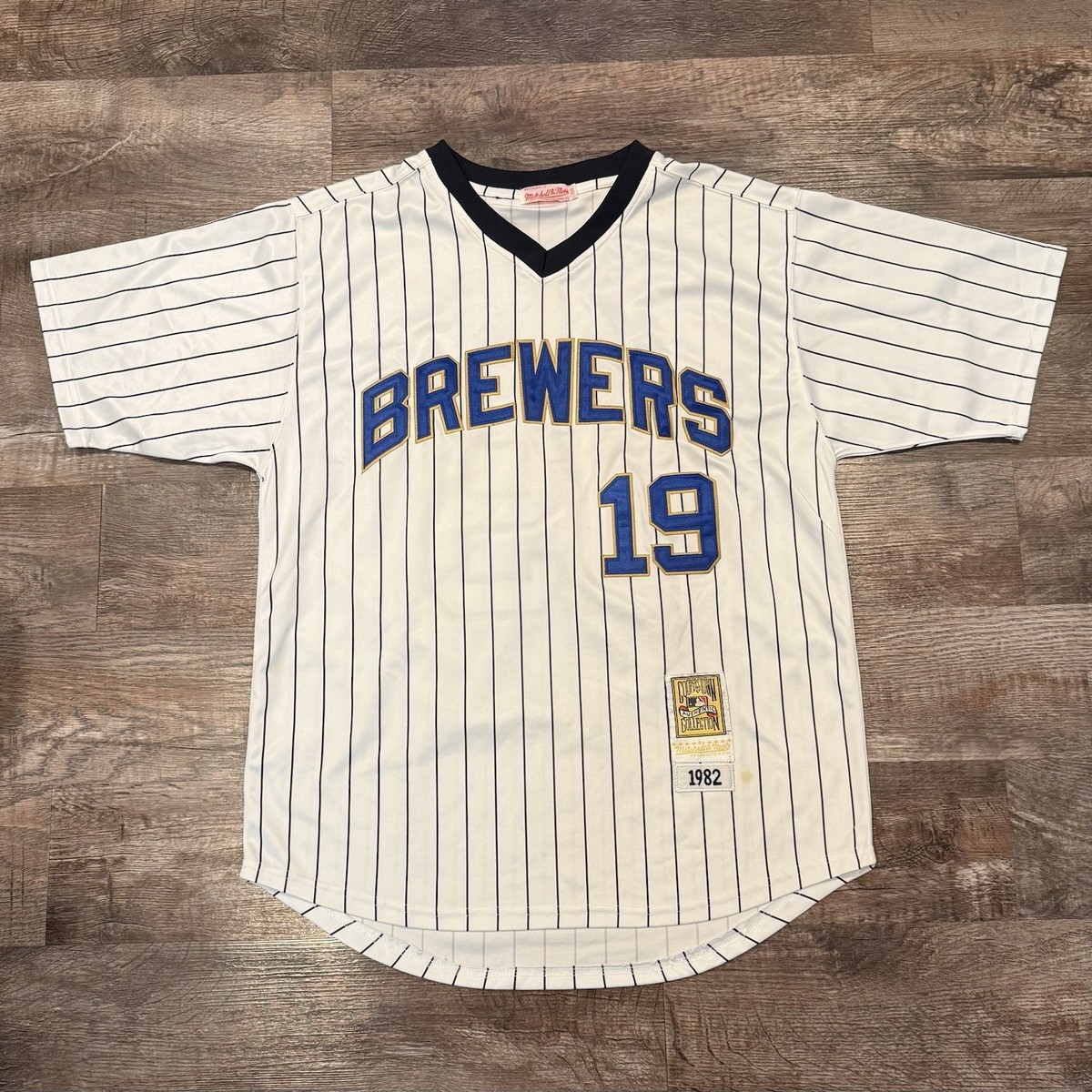 Mitchell and Ness 1982 Vintage Milwaukee Brewers #19 Robin Yount