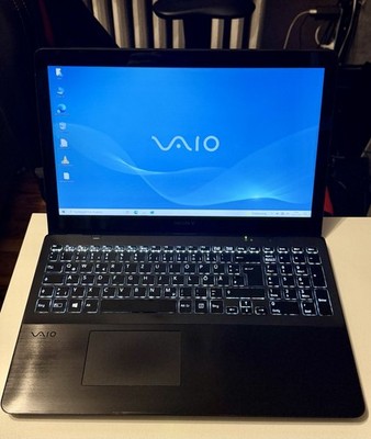Sony Vaio SVF15 15,5 Zoll Full HD i5 2x 1,80GHZ 750GB SSHD 8GB RAM DVD Brenner