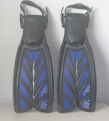 Oceanic Vortex V-16 Split Open Heel Fins, Black/blue, size: L-XL