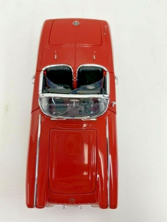 Danbury Mint 1962 CHEVROLET CORVETTE Roman Red Removable