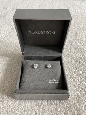 NORDSTROM Sterlingsilber Zirkonia Ohrstecker GRÖSSE MED/LARGE Neu in Box