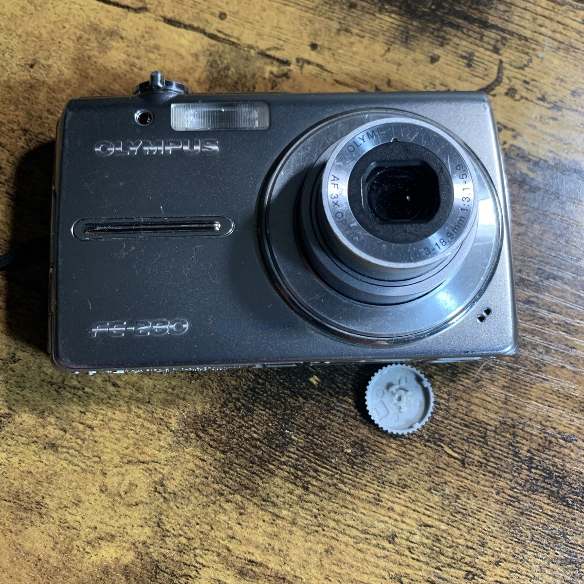 Olympus FE-280 Silver Digital Camera 8.0 Megapixels FOR