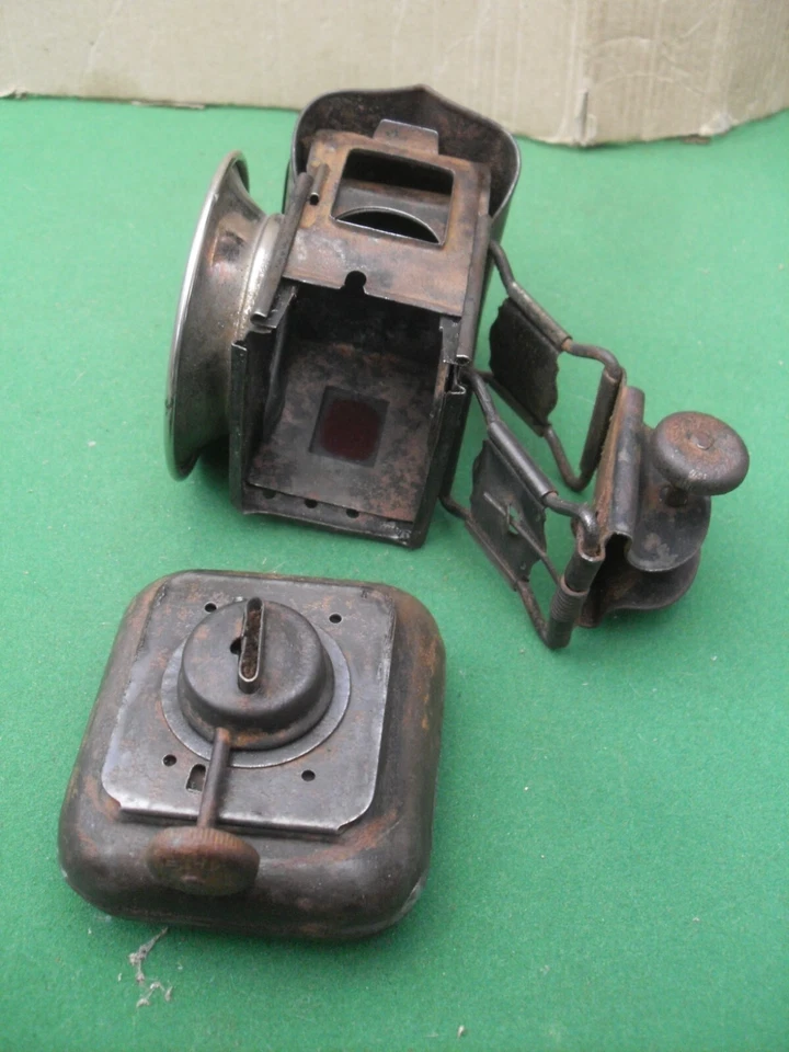 Ancienne Lampe de Vélo à huile " LA COURSIERE " - Années 1900-1920 - Photo 4/4