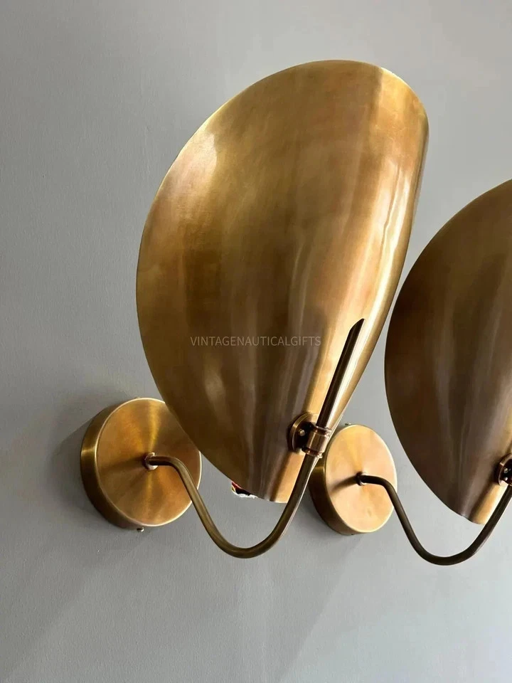 Aplique de Pared Par de 2 Tonos Curvos Ligeros De Colección Mediados de Siglo Moderno Latón Crudo Foto 2 de 4