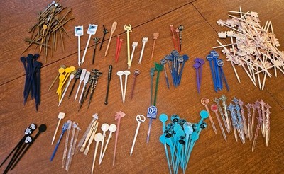 Lot of 150+ Vtg Sandwich Picks - Casinos  Airlines Trump Disney Mirage More