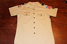 Boy Scouts of America BSA Men's Shirt Tan Medium 15-15 1/2 Sewn Patches