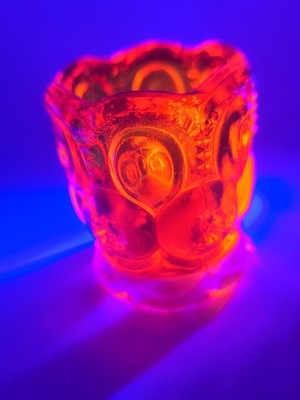 L E Smith Vintage Uranium Amberina Orange Glow Glass Toothpick Holder UV