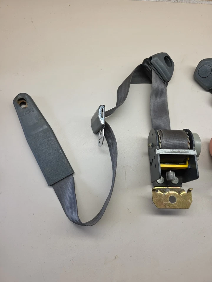 Par de cinturones de seguridad grises para conductor y pasajero Jeep Comanche MJ 86-92 OEM Foto 3 de 4