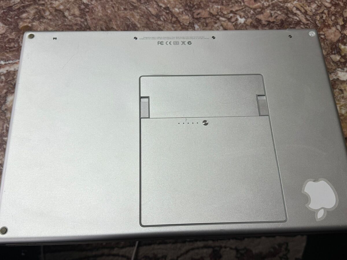 Apple MacBook Pro 15-inch February 2006 2.0GHz Intel Core Apple MacBook Pro 15-inch February 2006 2.0GHz Intel Core