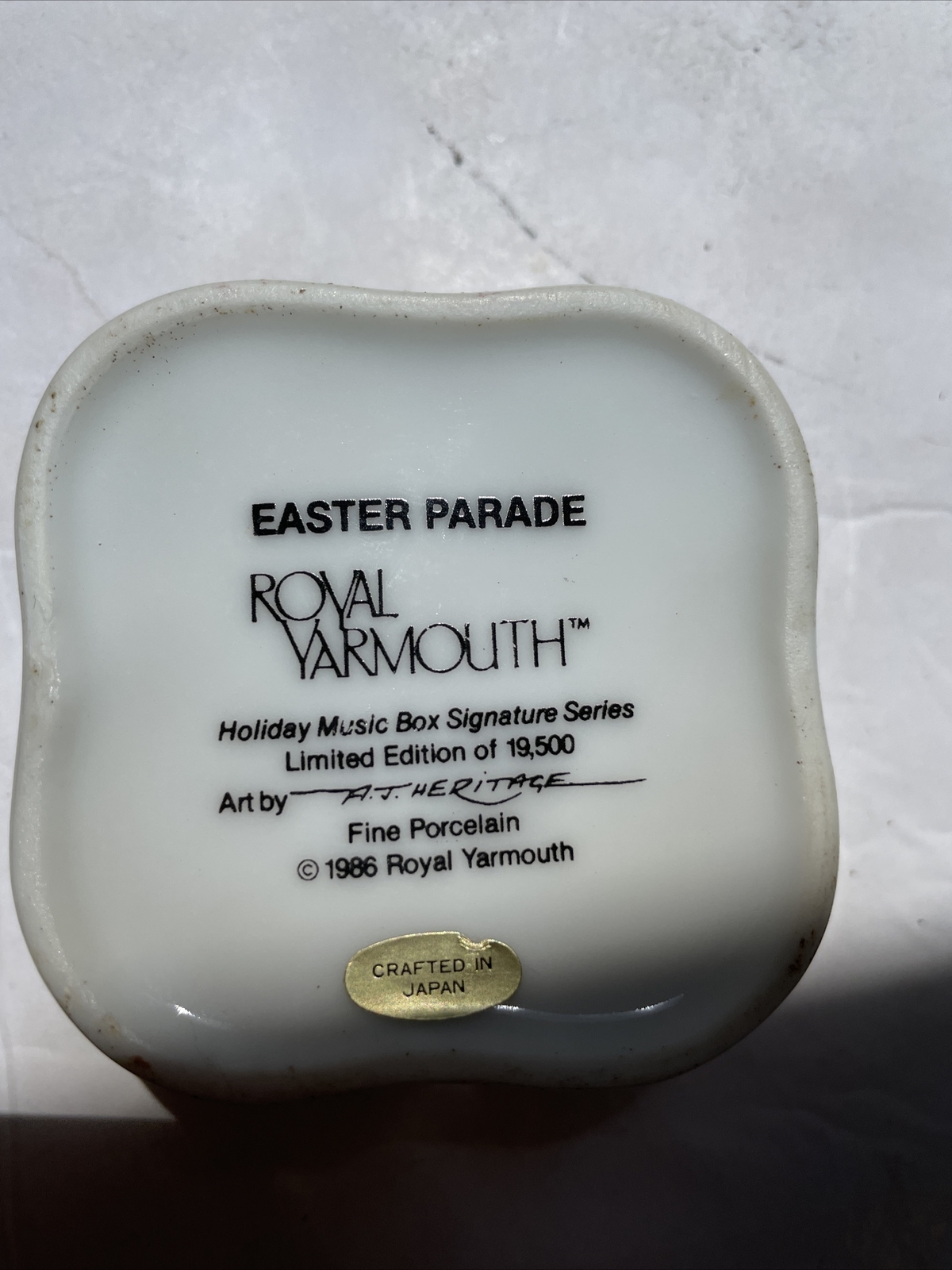 Royal Yarmouth Music Box Easter Parade Signature Series Fine Porcelain