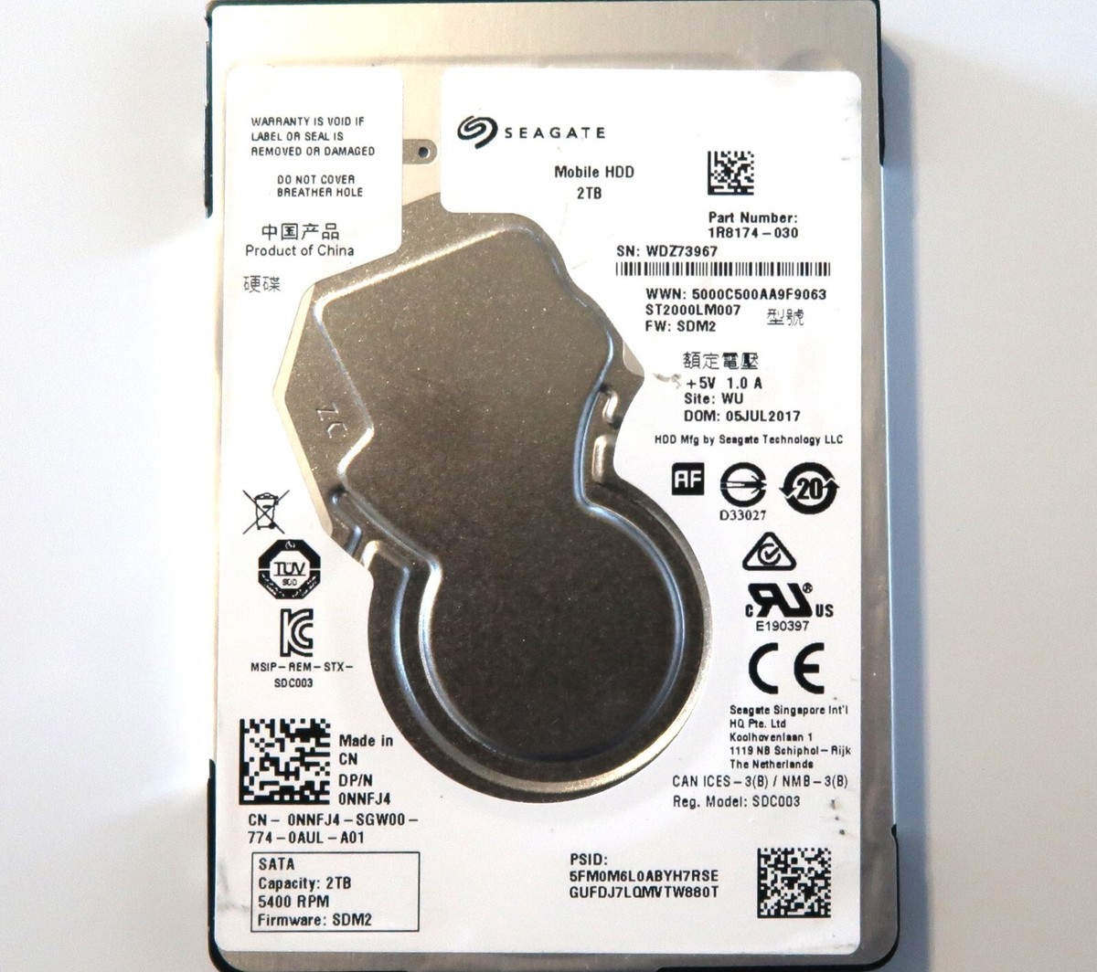 ST2000LM007 P/N: 1R8174-567 F/W: SBK2 Wu WCC1 Seagate Portable HDD 2TB