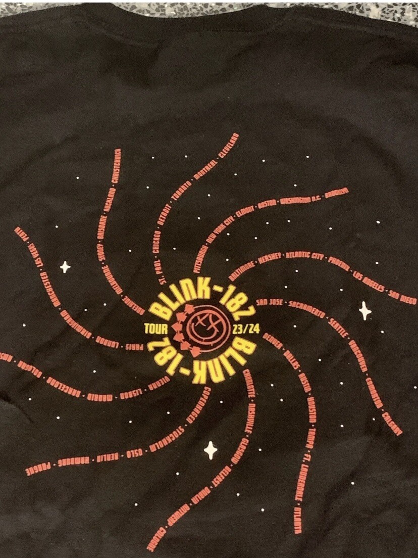 2023 Blink 182 World Tour Rabbit Shirt XL Official Concert