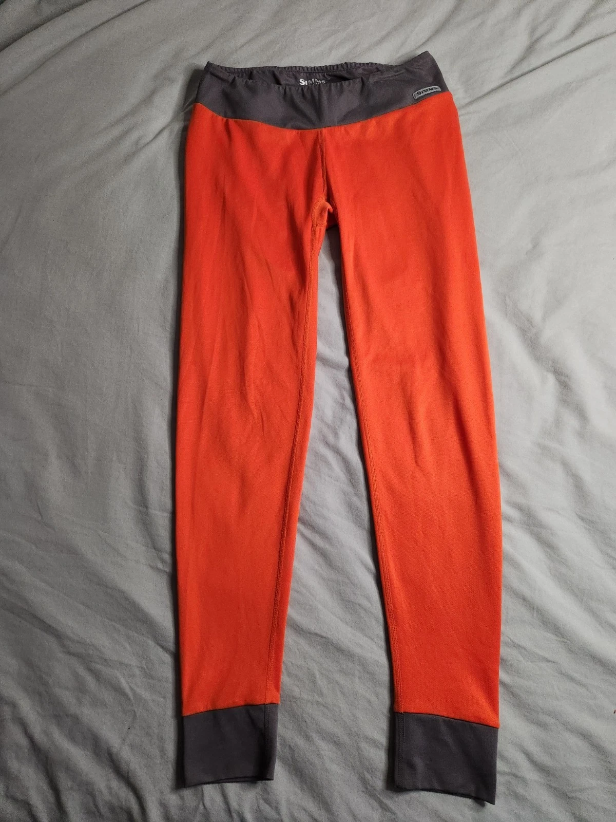 Simms Fishing Baselayer Bottoms Pants Mens Size Medium Orange Lightweight EUC
Opens in a new window