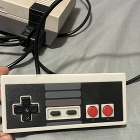 Nintendo NES Classic Edition Home Console CLV-001 HDMI with 2 Controllers