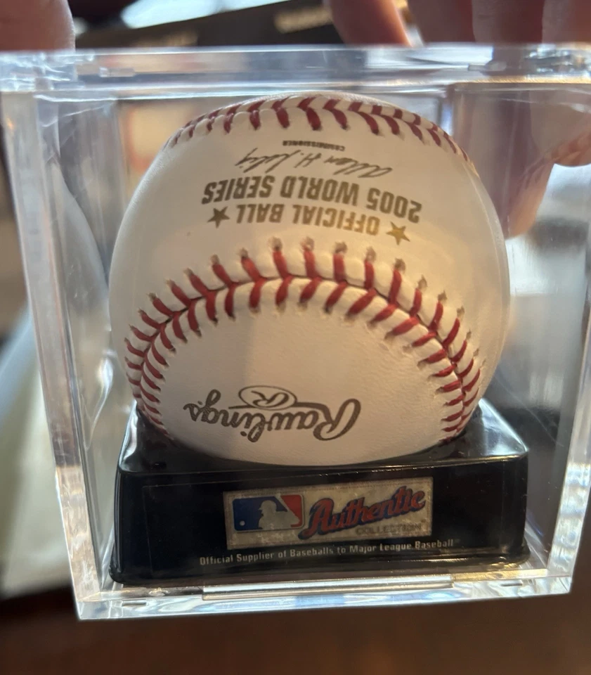 Scott Podsednik Assinado 2005 WS Ball”2005 WS Champs” Certificado E Estojo - Imagem 4 de 4