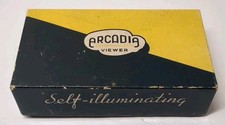 VTG Arcadia Commander Bakelite Lighted Slide Viewer Portable with box untested