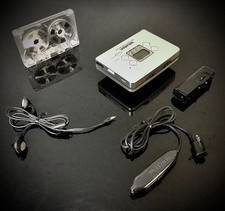 SONY WM-FX833 WALKMAN CASSETTE PLAYER W/ ACCESSORIES MAINTAINED Silver Japan