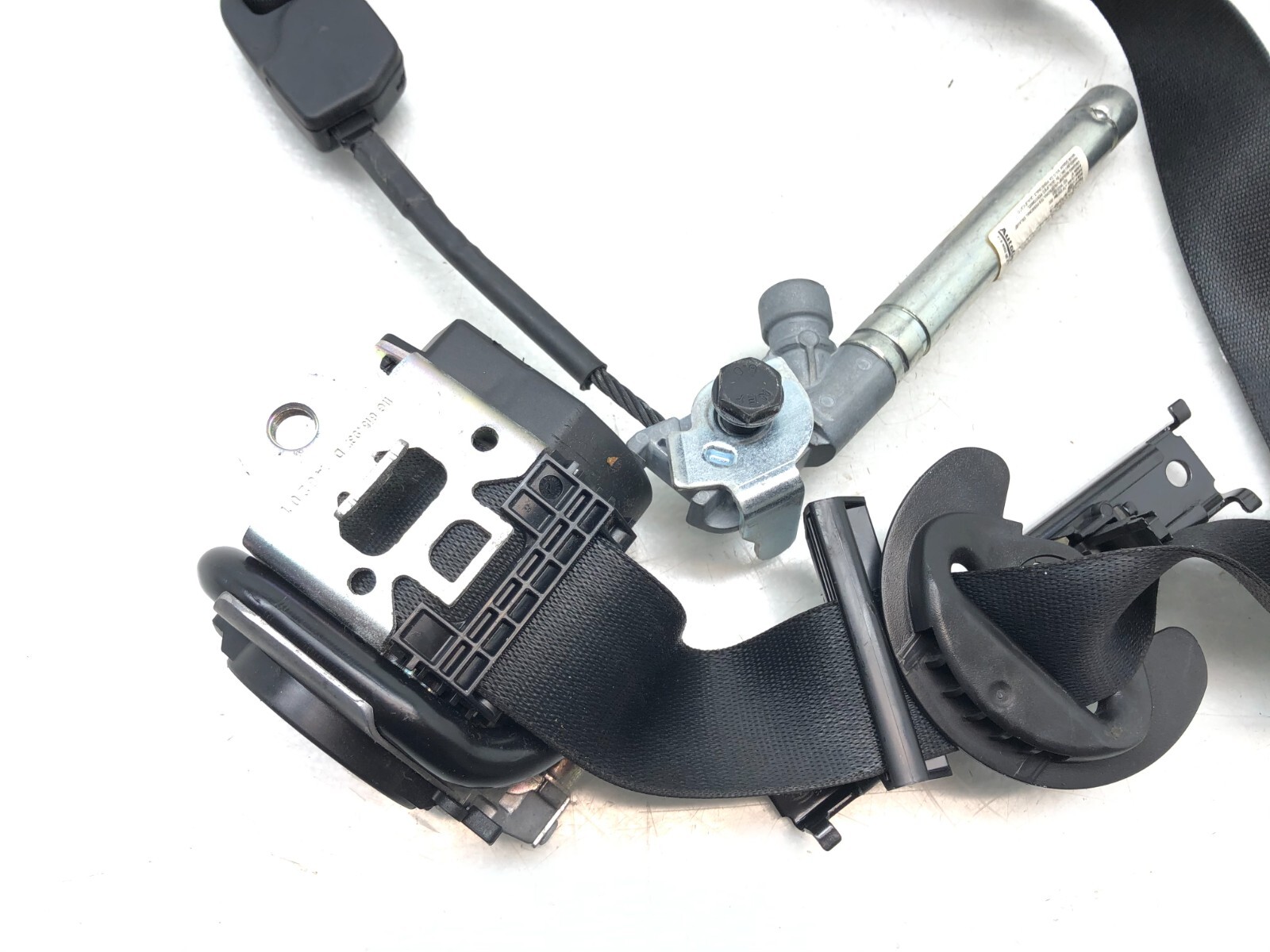 2014-2020 MASERATI GHIBLI LEFT DRIVER FRONT SEATBELT RETRACTOR OEM.