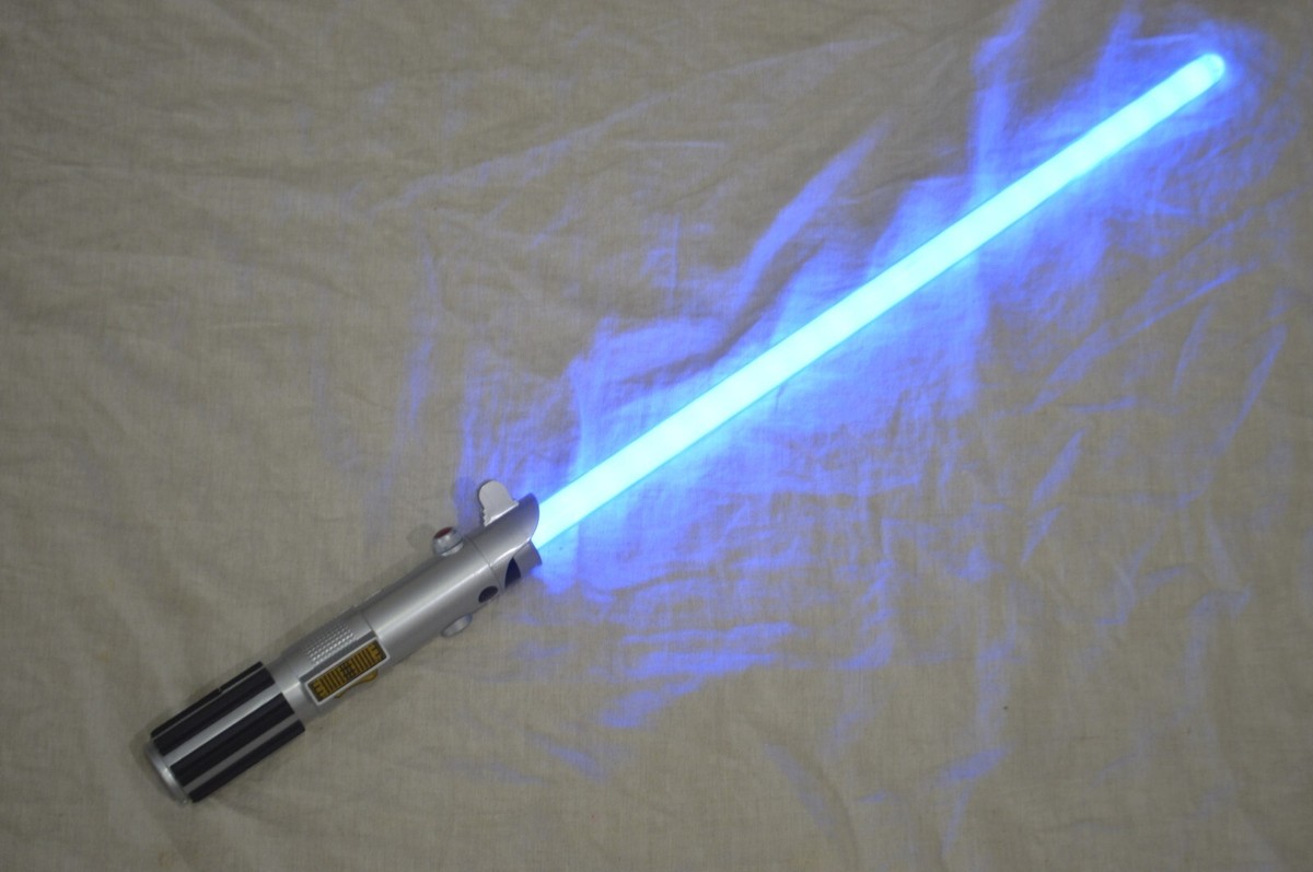 Disney Star Wars The Last Jedi - Rey Light Up Lightsaber With