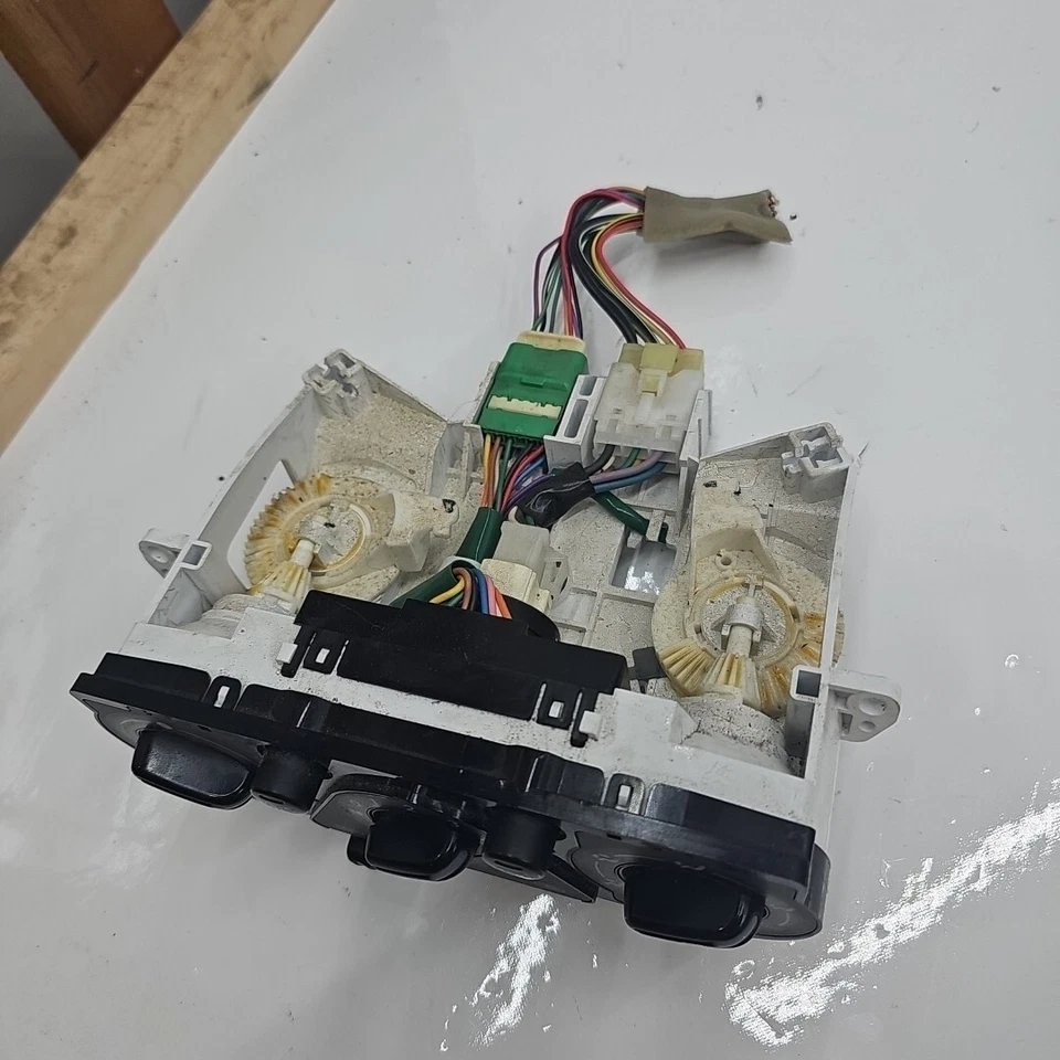 2002-07 SUBARU IMPREZA WRX MANUAL AC HEATER TEMP HVAC CONTROL OEM P/N 72311FE022 - Image 2 of 3