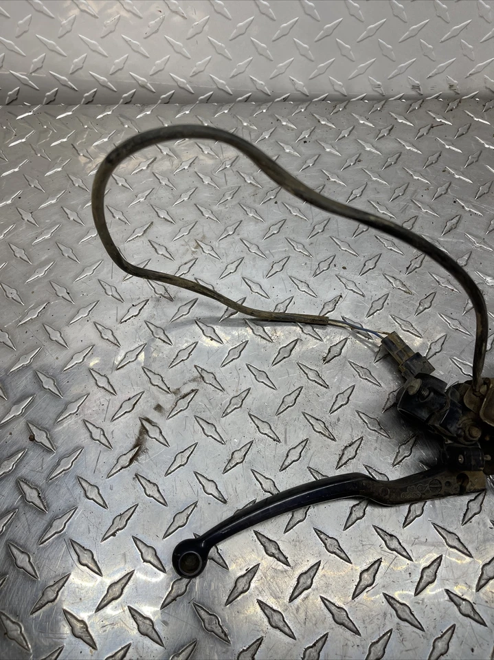 Palanca cilindro maestro freno delantero izquierdo Suzuki Vinson 500 2004 Foto 2 de 4