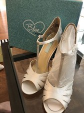 betsy johnson  blue  shoes. Bnib Ivory Satin Never Worn. Sz 9