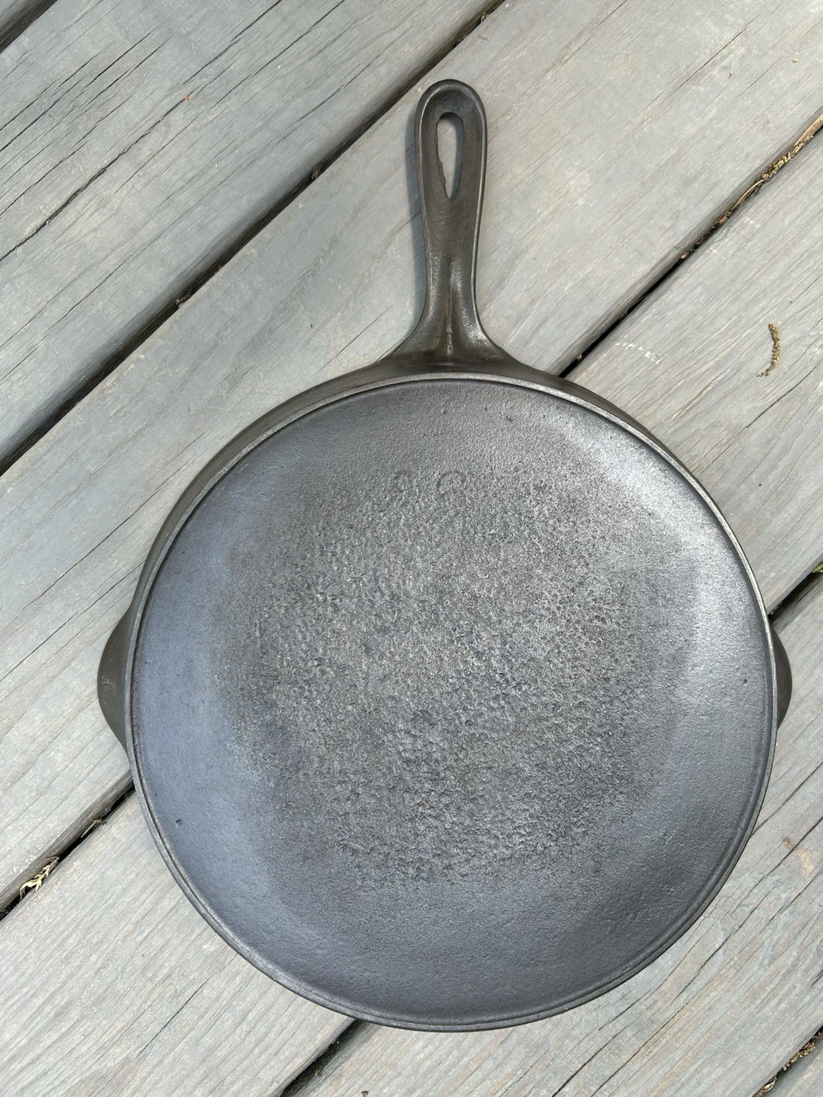 Vintage Wagner 9 Cast Iron Skillet - Heat Ring